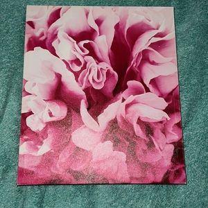 floral canvas picture.
